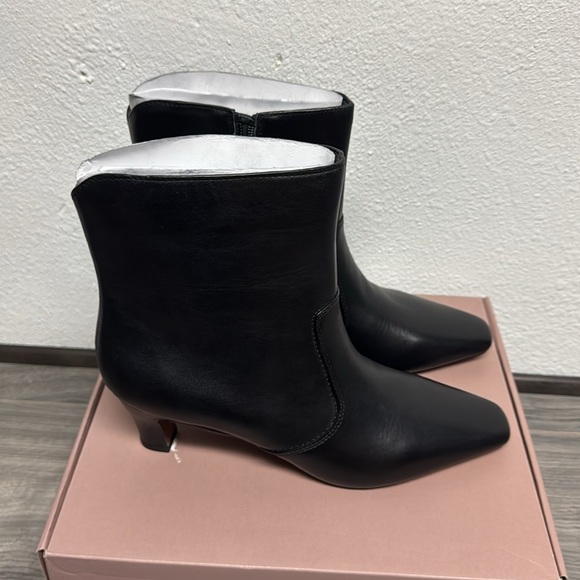 Franco Sarto Alexandria Ankle Boot - Picture 5 of 9